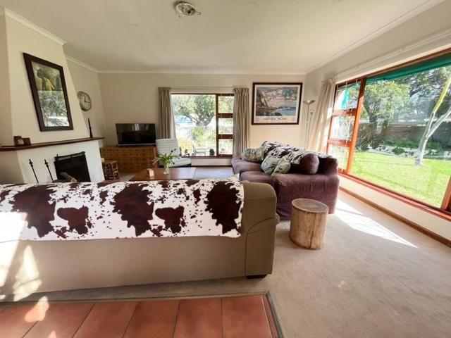 To Let 3 Bedroom Property for Rent in Bergvliet Western Cape